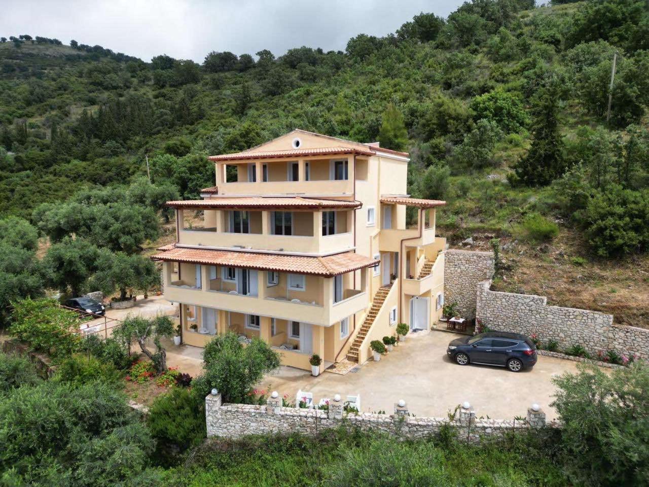Nefeli'S Apartment Himare Exterior foto