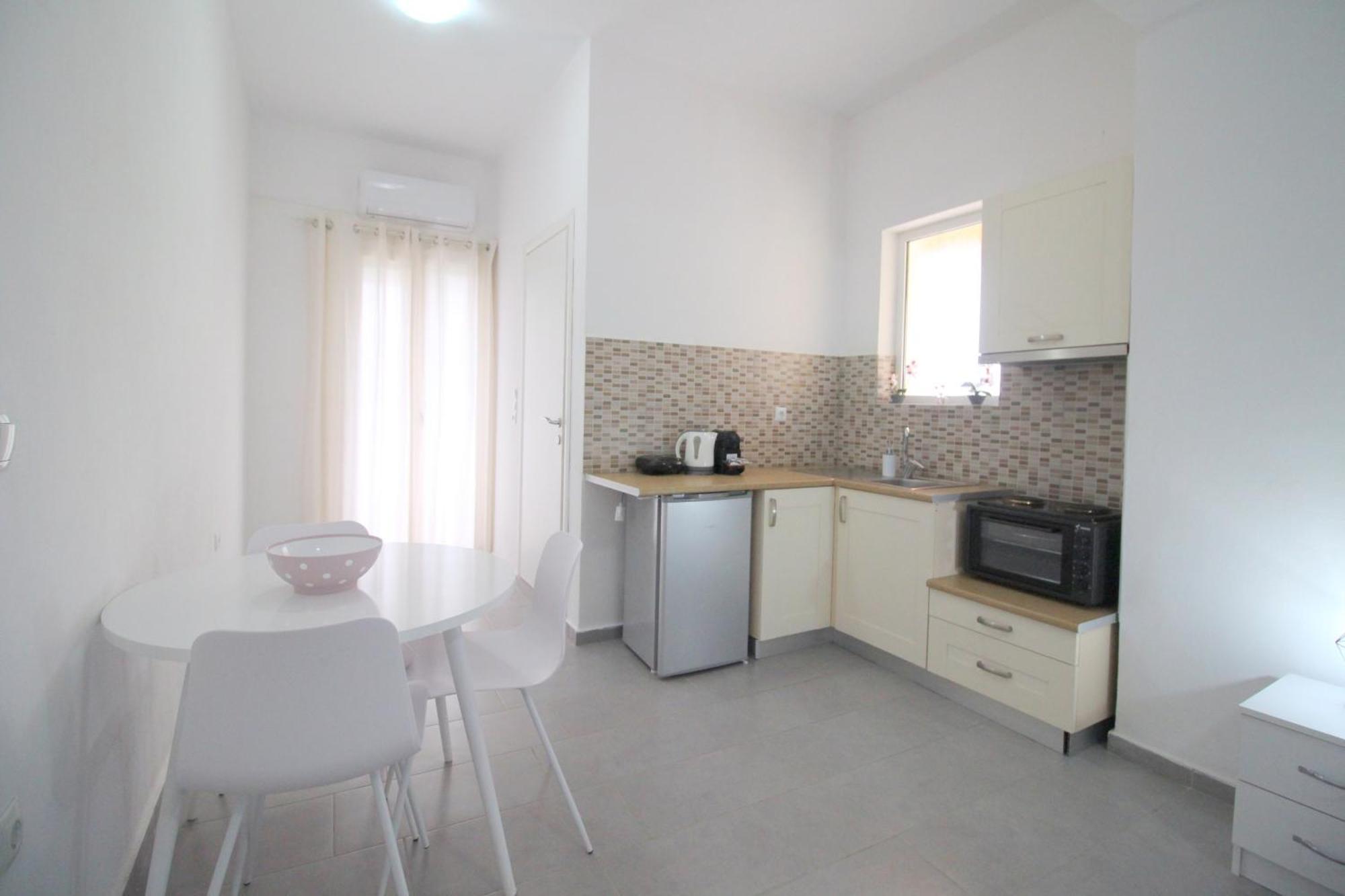 Nefeli'S Apartment Himare Exterior foto