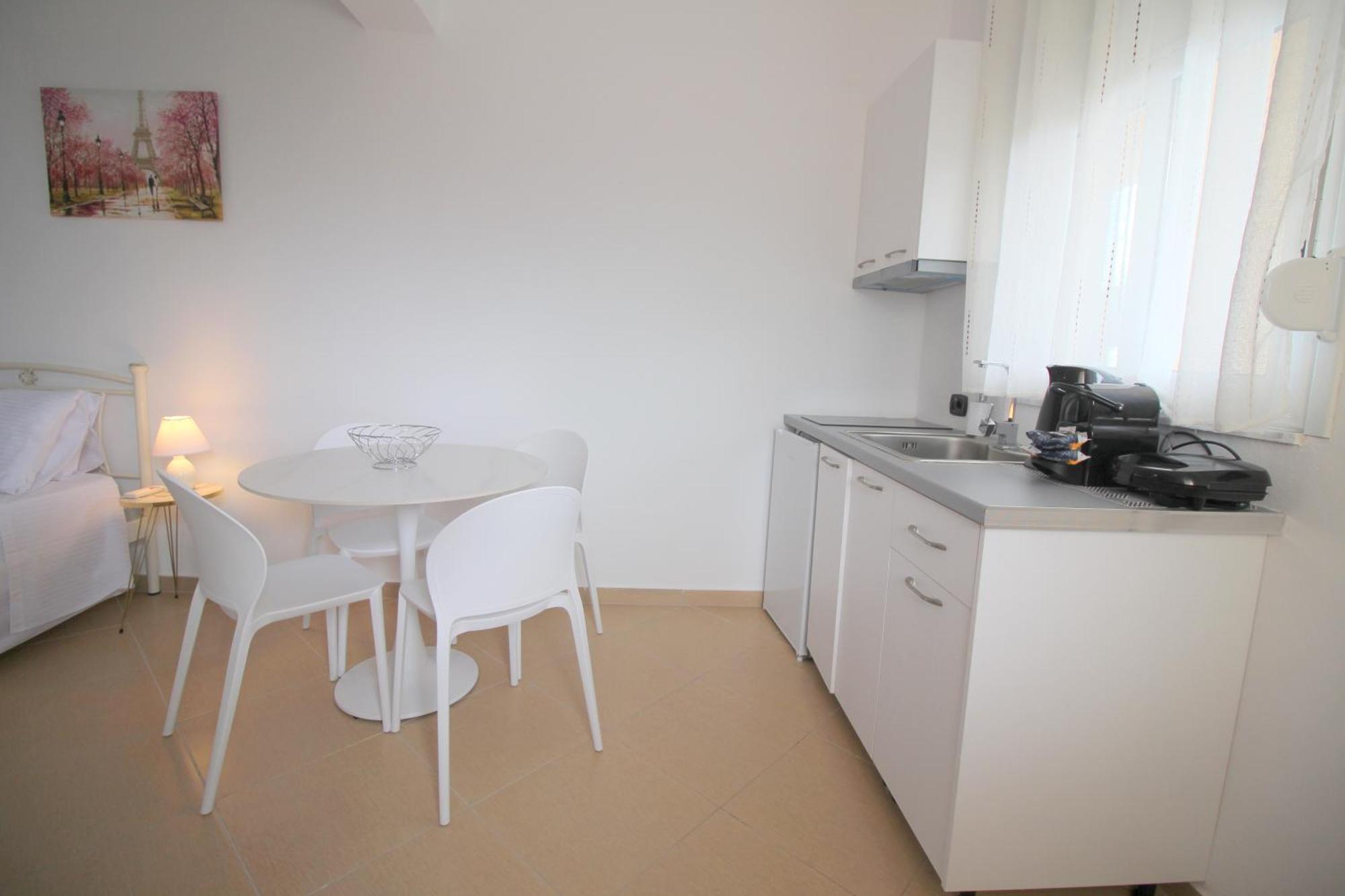 Nefeli'S Apartment Himare Exterior foto
