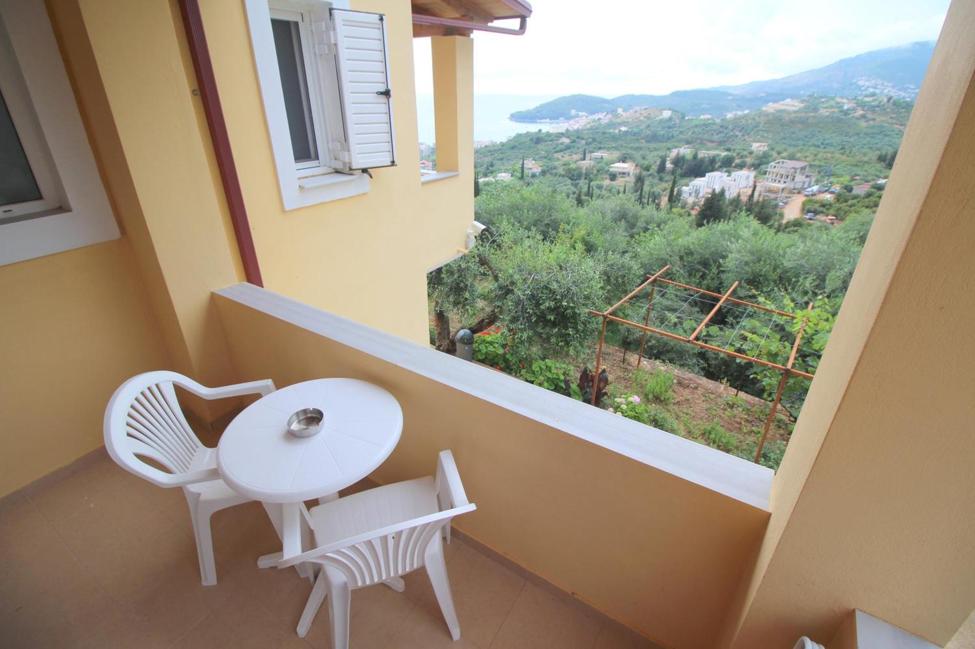 Nefeli'S Apartment Himare Exterior foto