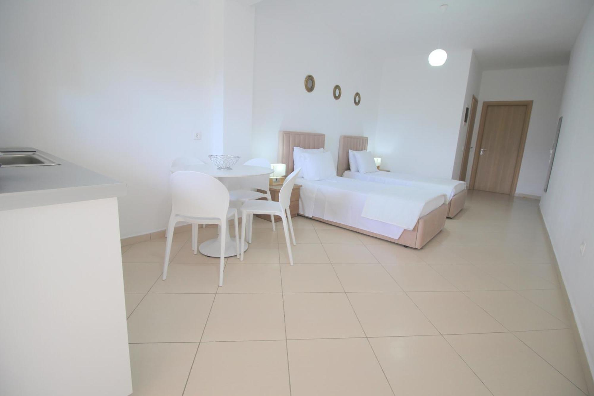 Nefeli'S Apartment Himare Quarto foto